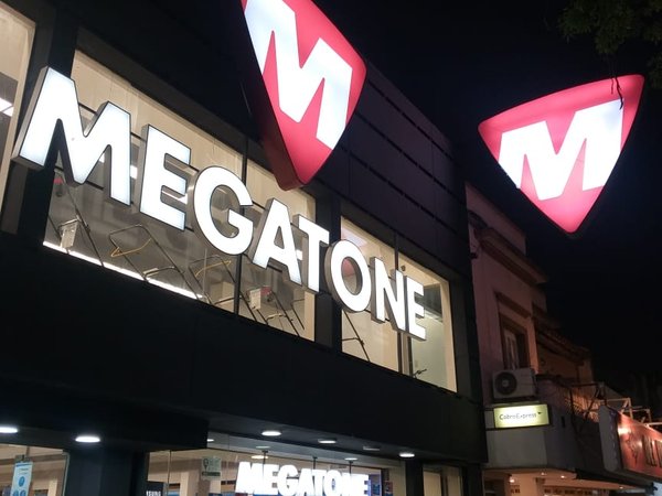 CORPÓREO DE ACRILICO + CHAPA
